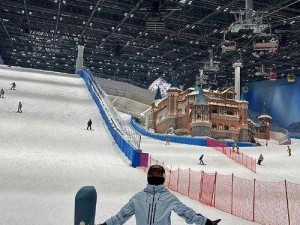 室内滑雪场：冬季运动新选择，体验冰雪奇缘的乐趣空间