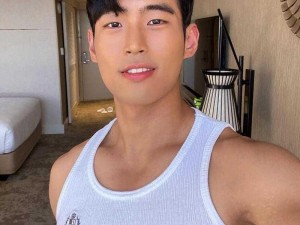 korean18Gay露脸帅男 korean18Gay 露脸帅男：颜值爆表的韩国 18 岁同性恋者，秀出真颜